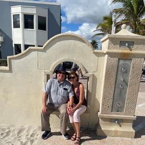 Meet your Posher, Edith